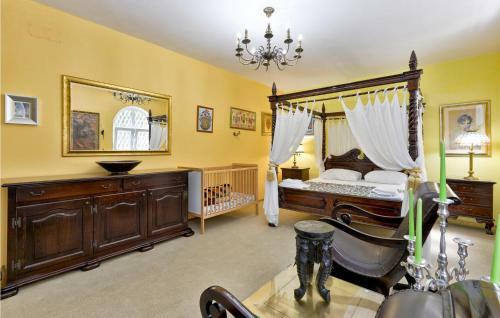 Five-bedroom Holiday Home In Sv.kriz Zacretje