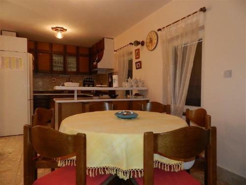 Apartment Neno Grebastica