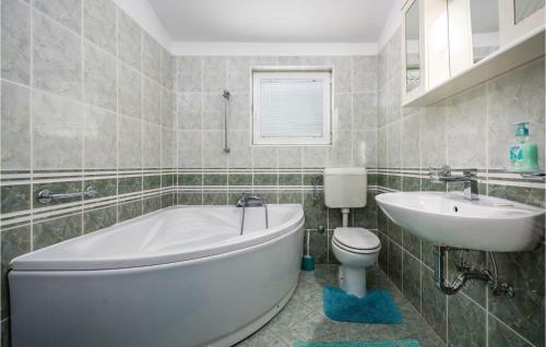 Two-bedroom Apartment In Sv.lovrec