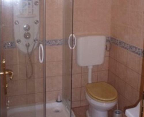 Apartments Dubravko-5m From Beach