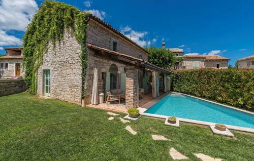 Charming Stone Villa Pakich With Private Pool