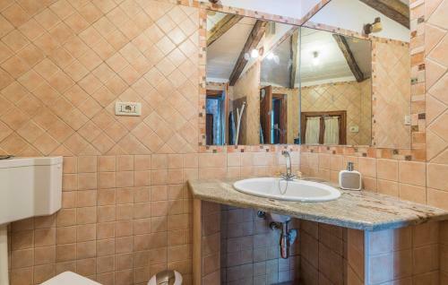 Charming Stone Villa Pakich With Private Pool