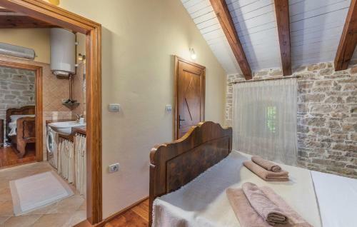 Charming Stone Villa Pakich With Private Pool
