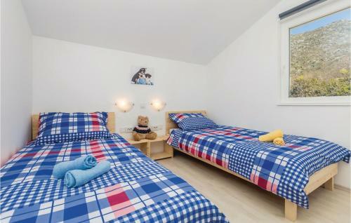 Four-bedroom Holiday Home In Lukovo