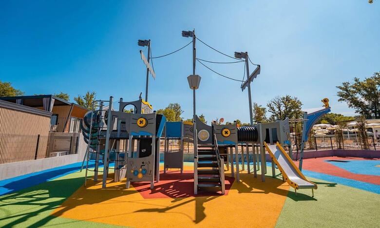 Aminess Atea Camping Resort Mobile Homes (Ex Camping Njivice)