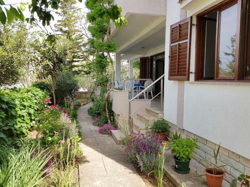 Apartments Monica Novalja