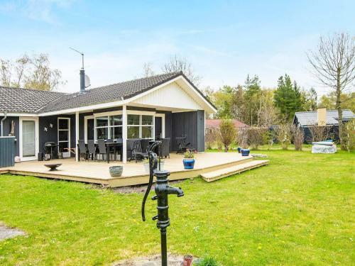 Three-bedroom Holiday Home In Glesborg 3
