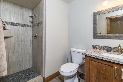 Homewood Cabin Among The Pines