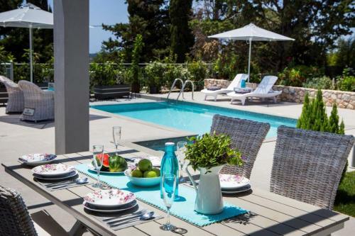 Ligarion Aroma Villas View Resort