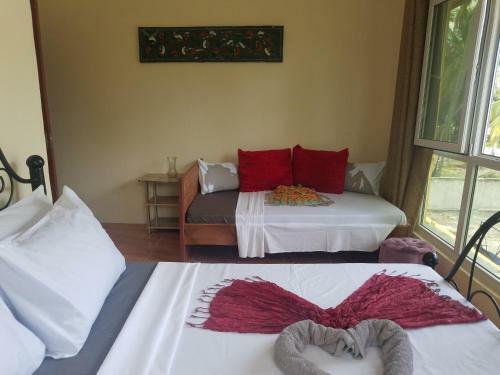 Hostal Bwejuu Beach Palm Villa