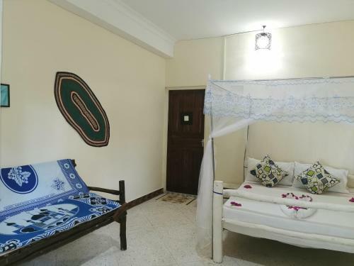 Hostal Bwejuu Beach Palm Villa