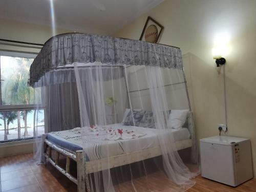 Hostal Bwejuu Beach Palm Villa
