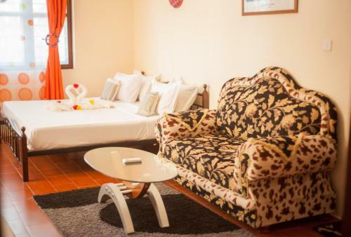 Hostal Bwejuu Beach Palm Villa