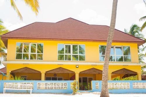 Hostal Bwejuu Beach Palm Villa
