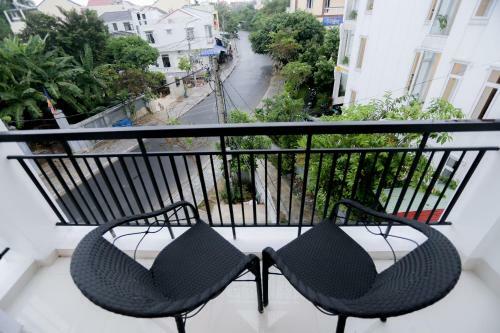 Villa Riverside White House Hotel