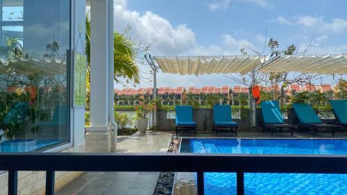 Villa Riverside White House Hotel