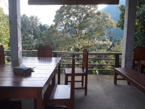 Hostal Sugi Gede Homestay