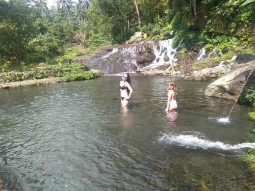 Hostal Sugi Gede Homestay