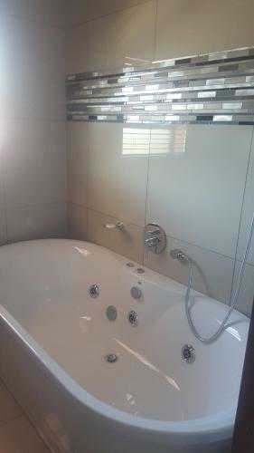 Hostal Fa'trez Guest House & Spa
