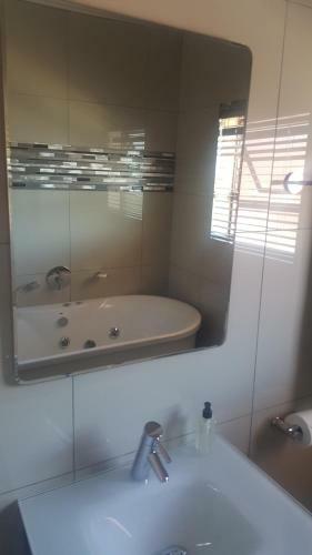 Hostal Fa'trez Guest House & Spa