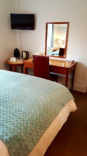Hostal Sadlers Guest House