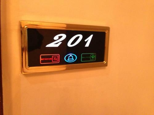 Hotel Grandbee Suites
