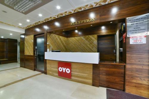 Hotel Oyo 4376 Imax Inn