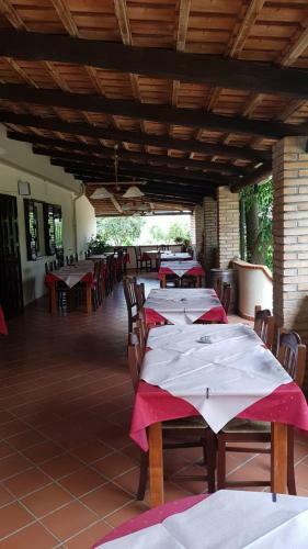 Hostal Europa Rooms And Restaurant