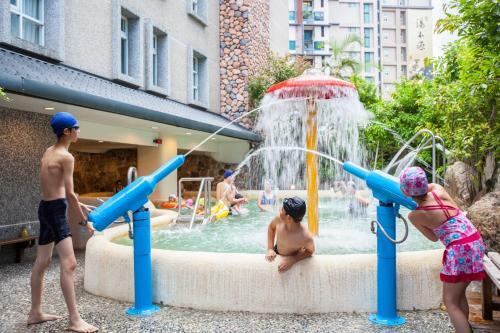 Hua Ge Hot Spring Hotel