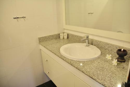 Apartamento White Flower Lanta