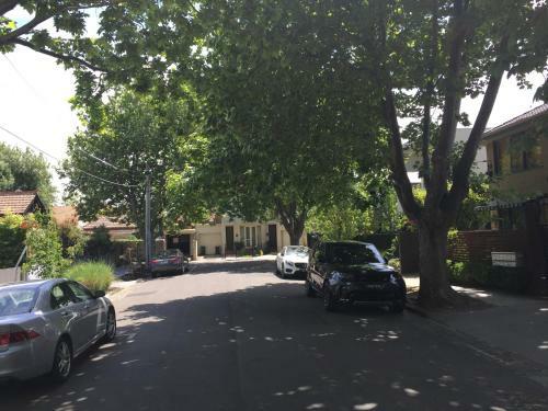 Elwood Holiday Apartment