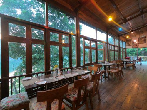Hotel Aamod Monolith Resort Bhimtal