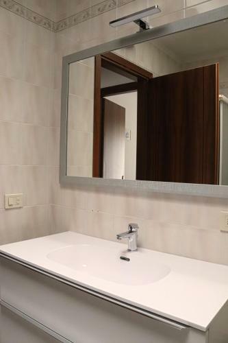 Villa Aprilia With Thermal Spa Pool