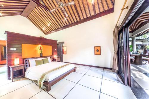 Villa Frangipani