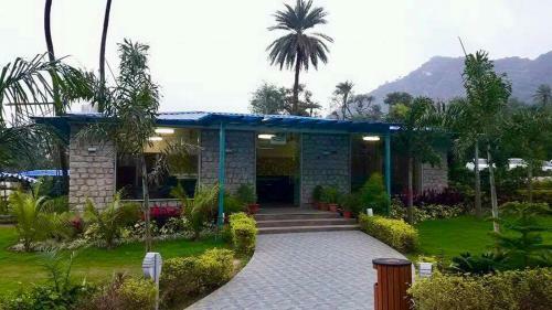 Hotel Hummingbird Resort