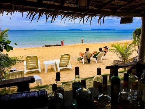 Hotel Lanta Mermaid Beach Front Resort