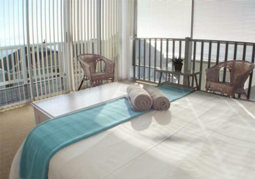Point Village Accommodation - Hennie Bottom