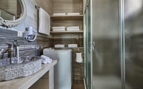 Orelia Cretan Deluxe Apartments