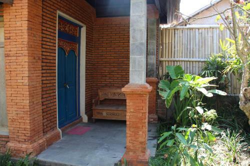 Hostal Bali Sunrise Villas & Restaurant