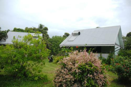 Gina's Garden Lodges