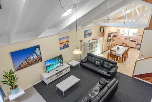 Apartamentos Black Dolphin Waterfront Townhouse - Bay Views