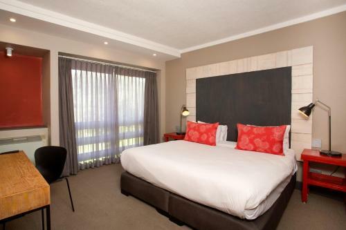 26� South Bush Boho Hotel