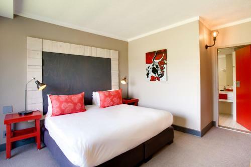 26� South Bush Boho Hotel