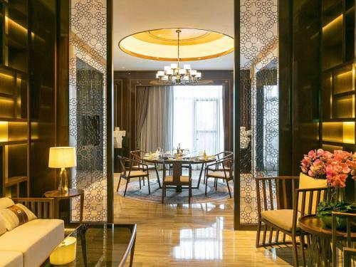 Hotel Grand Mercure Zhengzhou West