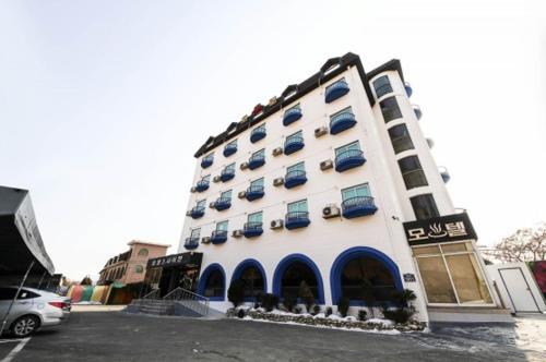 Motel ??? ????????