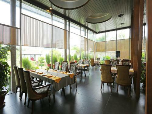 Hotel Golden Blossom Imperial Resorts