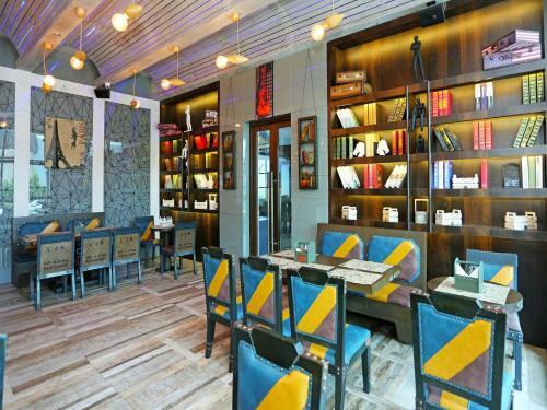 Hotel Golden Blossom Imperial Resorts