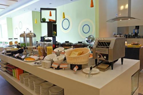 Zest Hotel Harbour Bay Batam