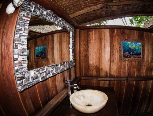 Hotel Raja Ampat Biodiversity Nature Resort