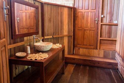 Hotel Raja Ampat Biodiversity Nature Resort